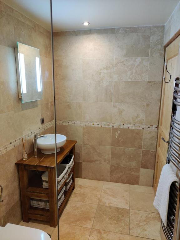 Spacious Ski Chalet In Traditional French Village, Sleeps 8, Four Star With Fibre Broadband Abondance Exterior foto