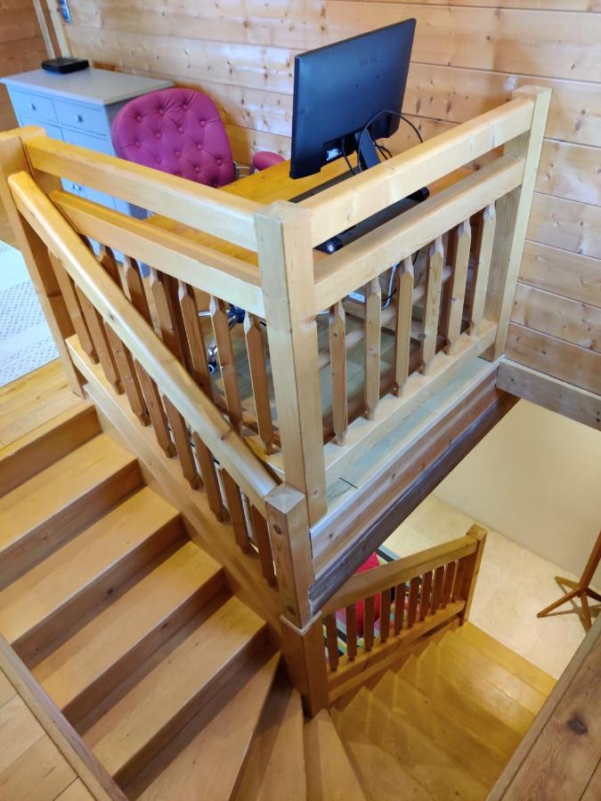 Spacious Ski Chalet In Traditional French Village, Sleeps 8, Four Star With Fibre Broadband Abondance Exterior foto