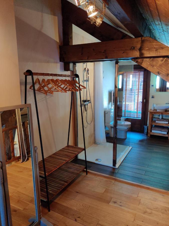 Spacious Ski Chalet In Traditional French Village, Sleeps 8, Four Star With Fibre Broadband Abondance Exterior foto